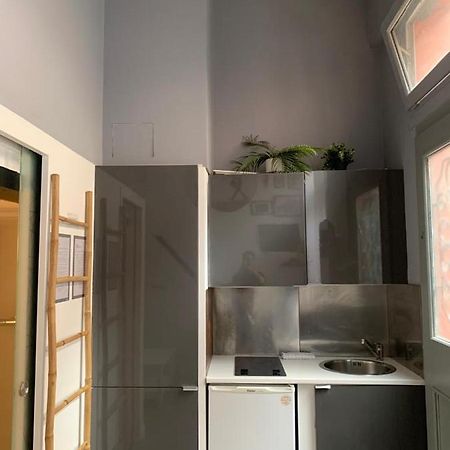Spacious Bright Split Level Flat In The Fashionable Marais Apartment Paris Exterior photo